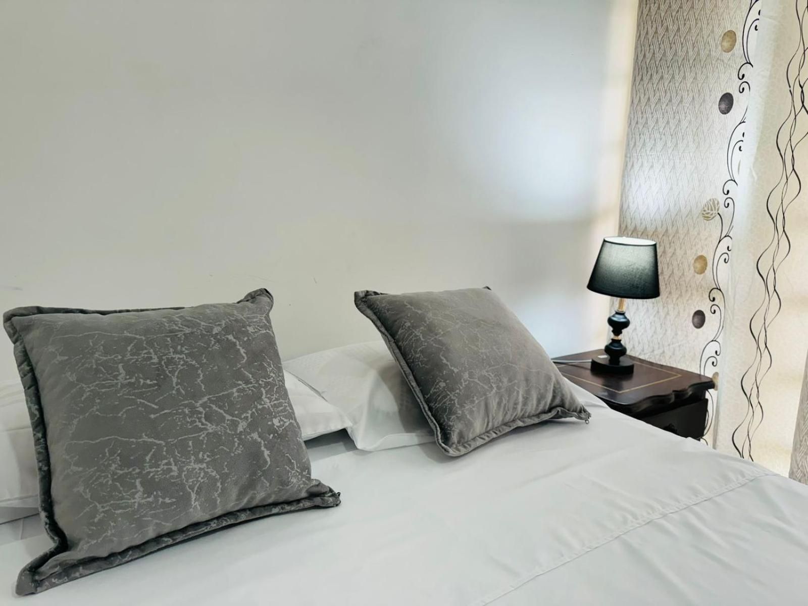 Estadia Marin Hotel Cali Bagian luar foto
